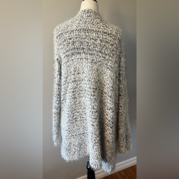 Womans’s Extra Cozy Sweater w/ Pockets/ open Front! - Picture 9 of 13